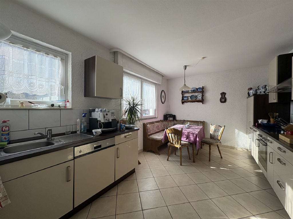 Immobilie in Stadecken-Elsheim - Großzügiges Einfamilienhaus mit Terrasse und Garten in Feldrandlage - Bild 5