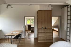 Anzeige pausiert ###Möblierte 3 Zimmer DG-Wohnung / 59m2 in München-Trudering /  Warmmiete 1205 Euro – Sulzer-Belchen-Weg 27a, 81825 Waldtrudering, München – Vorschaubild 5