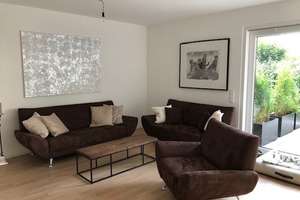 Modernes Einfamilienhaus mit Garten und Garage/Stellplatz in Düsseldorf-Lörick