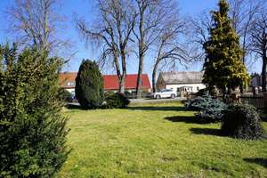 Ein zu renovierendes ehemaliges Bauernhaus in guter Ortslage