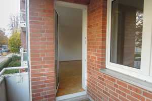 Wohnung mit Parkett und Balkon - großer grüner Innenhof - Einbauküche möglich – Further Straße 16, 9113 Chemnitz – Vorschaubild 19