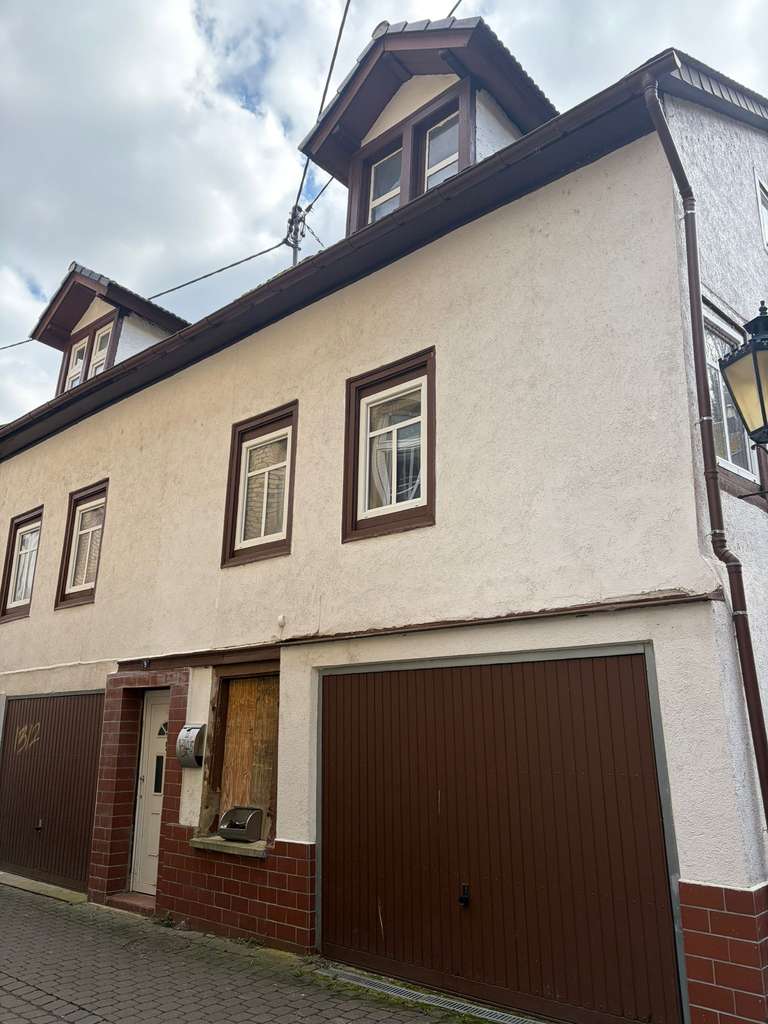 Immobilie in Bad Kreuznach - Historisches Stadthaus mit zwei Garagen in der Altstadt von Bad Kreuznach – Denkmalschutzobjekt mit  - Bild 1