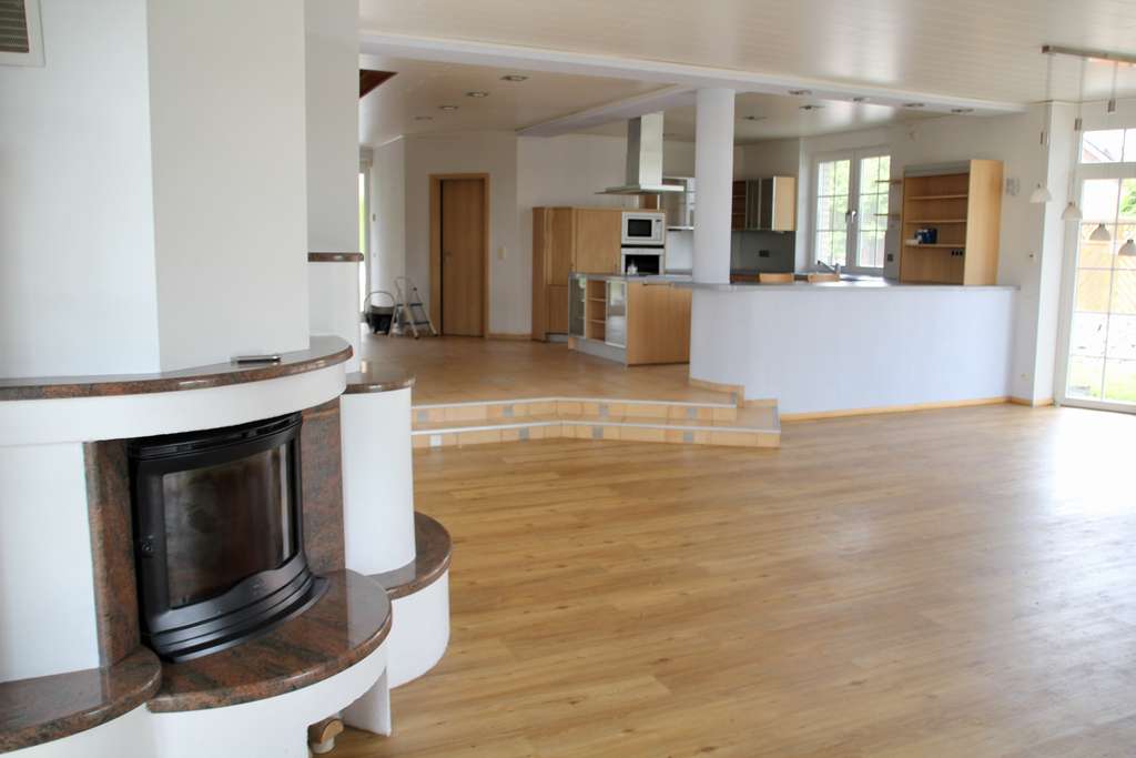 Immobilie in Osloß - Freistehendes Einfamilienhaus mit Sauna, Kamin, viel Platz & unverbautem Blick - Bild 4