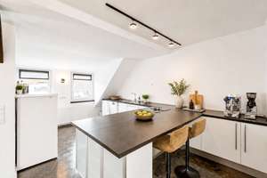 Einzigartige Maisonette mit Dachterrasse und separater Einliegerwohnung im ehemaligen Standesamt – Die vollständige Adresse der Immobilie erhältst du vom Anbieter., 40472 Rath, Düsseldorf – Vorschaubild 6