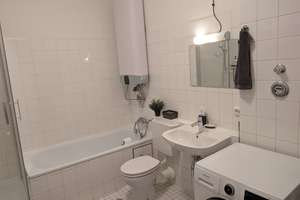 Geschmackvolle Altbauwohnung mit zwei Räumen und Einbauküche in Ulm – Ensingerstraße 33/1, 89073 Mitte, Ulm – Vorschaubild 4