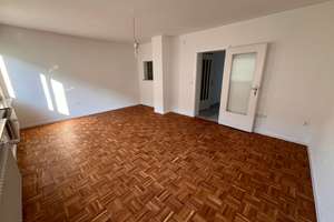 Helle Zwei-Zimmer-Wohnung mit Balkon im 1. OG, komplett saniert, Gartenmitbenutzung, Keller – Genossenschaftsstraße 35, 75173 Südweststadt, Pforzheim – Vorschaubild 2