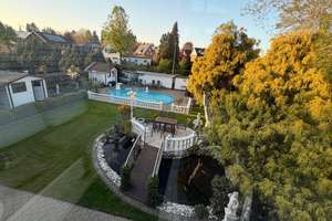 Luxuriöses Ein- bis Zweifamilienhaus mit Pool, Teich, Sauna & Traumgarten in Toplage von Harsewinkel