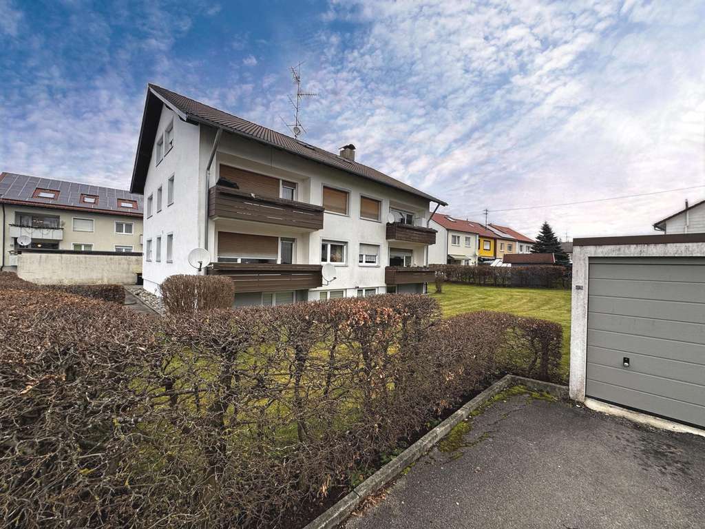 Immobilie in Isny im Allgäu - Eine sinnvolle Kapitalanlage: Mehrfamilienhaus mit 10 Einheiten in attraktiver Lage in Isny i. A. - Bild 0