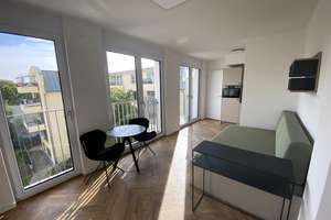 Studio direkt in Adlershof- Marktplatz! - möbliert mit EBK und Balkon! – Florian-Geyer-Str 111, 12489 Adlershof, Berlin – Vorschaubild 1