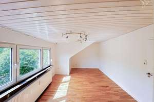 RENOVIERT, BEZUGSFREI & BEREIT ZUM WOHLFÜHLEN ✨🌞 Wohnung mit Stellplatz & Weitblick ins Grüne! – Die vollständige Adresse der Immobilie erhältst du vom Anbieter., 65207 Medenbach, Wiesbaden – Vorschaubild 4