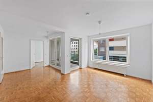 Bezugsfreie 2-Zimmerwohnung mit Loggia an der Spree – Dovestraße 13, 10587 Charlottenburg, Berlin – Vorschaubild 2