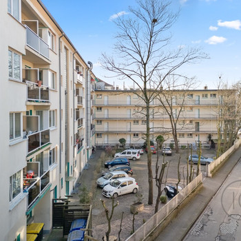 Mehrfamilienhaus in Zentrumslage mit 48 Wohneinheiten und 4 Gewerbeeinheiten