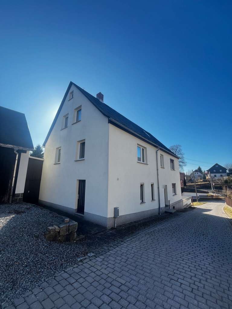 Immobilie in Sebnitz - Ihr Platz zum Ankommen: Großzügiges EFH am Eingang der Sächsischen Schweiz - Bild 0