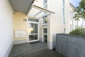 Komfortables Wohnen in gepflegtem Ambiente – 4,5 Zimmer mit Balkon – Die vollständige Adresse der Immobilie erhältst du vom Anbieter., 89231 Neu-Ulm – Vorschaubild 2