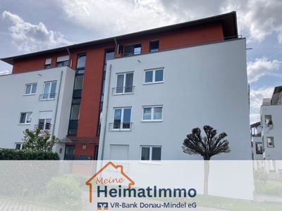 Lichtdurchflutete Erdgeschosswohnung mit eigenem Garten