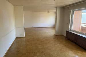 Großzügige 4-Zimmer-Etagenwohnung mit 2 sonnigen Balkonen und überdachtem Stellplatz – Die vollständige Adresse der Immobilie erhältst du vom Anbieter., 68165 Schwetzingerstadt/Oststadt, Mannheim – Vorschaubild 2