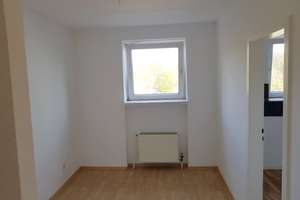 sonnendurchflutete 3,5-Zimmer-Wohnung mit Balkon auf Hagen-Emst – Die vollständige Adresse der Immobilie erhältst du vom Anbieter., 58093 Emst, Hagen – Vorschaubild 4