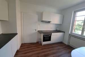 Wohnen auf Zeit: Möblierte 2-Zimmer-Wohnung (60 m²) in KA-Weiherfeld (Befristet 6–12 Monate 