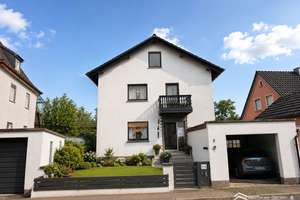 MFH mit Garage und Garten sowie fortschrittlicher Heizungsanlage