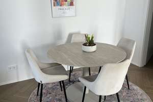 Sanierte möblierte 2-Zimmer-Wohnung mit EBK, Balkon und TG-Stellplatz in guter Lage