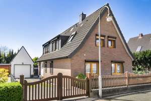 Zum Einzug bereit: Einfamilienhaus mit Garage in familienfreundlicher Lage von Lüssum-Bockhorn – Die vollständige Adresse der Immobilie erhältst du vom Anbieter., 28779 Lüssum-Bockhorn, Bremen – Vorschaubild 2