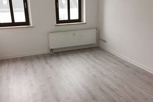 Tolle DG-Whg. mit Balkon, Einbauküche, Designebelag, Bad mir Wanne und Duschaufsatz...... – Charlottenstraße 81, 9126 Gablenz, Chemnitz – Vorschaubild 6
