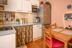 Charmante 2-Zimmer Altbauwohnung mit 2 Balkonen, in ruhiger und zentraler Lage von HH-Eimsbüttel... – Die vollständige Adresse der Immobilie erhältst du vom Anbieter., 20255 Stellingen, Hamburg – Vorschaubild 8