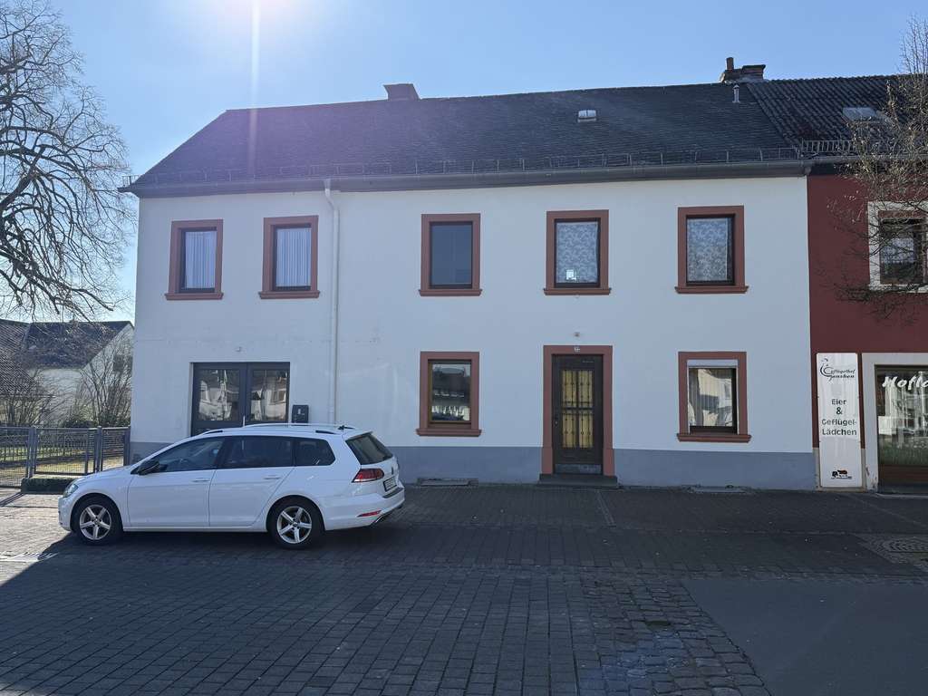 Immobilie in Daun - Modernisierungsbedürftiges Wohn- und Geschäftshaus in bester Lage - Bild 0