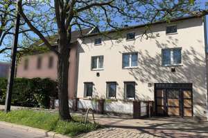 Haus am Stadtrand von Magdeburg mit 1a Verkehrsanbindung MFH / MGH