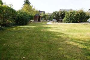 Für Gartenliebhaber! Schöner Bungalow mit großem Garten – Die vollständige Adresse der Immobilie erhältst du vom Anbieter., 94327 Bogen – Vorschaubild 2