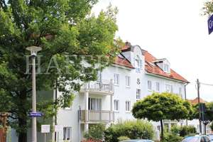 Attraktive und helle 2-Zimmer-Wohnung mit Galerie und Tiefgaragen-Stellplatz in Dresden-Klotzsche