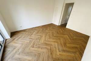 Helle Wohnung mit durchdachtem Grundriss - 2-Zimmer Wohnung mit EBK , FBH und Balkon – Glienicker Weg 136, 12489 Adlershof, Berlin – Vorschaubild 9