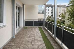Helle, großzügige 3 Raum Wohnung mit XXL-Balkon und Tageslichtbad im Lutherviertel – Zschopauer Straße 128, 9126 Lutherviertel, Chemnitz – Vorschaubild 3