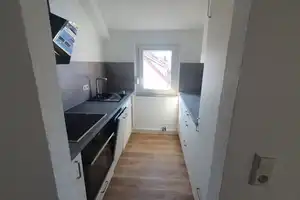 Ansprechende 3-Raum-Dachgeschosswohnung mit Einbauküche, Erstbezug nach Sanierung – Sülmerstr 53, 74072 Heilbronn – Vorschaubild 6