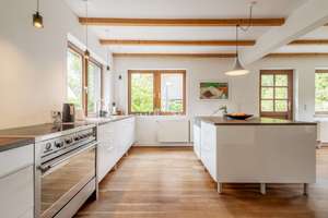 Einzigartiges Wohnglück an der Grenze zu Bahrenfeld – Zuhause mit Gästehaus und Gartenidylle – Die vollständige Adresse der Immobilie erhältst du vom Anbieter., 22549 Lurup, Hamburg – Vorschaubild 6
