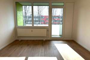 Renoviert. Bezugsfertig. Ihr Zuhause. / Renovated. Move-in ready. Your new home. – Barthstraße 19, 44328 Scharnhorst-Ost, Dortmund – Vorschaubild 2