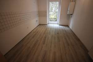 Gemütliche 2-Zimmer-Wohnung mit Blick ins Grüne – Carnaperstr. 79, 42283 Barmen, Wuppertal – Vorschaubild 2