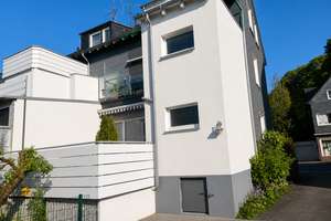 Leerstehendes Zweifamilienhaus in Lennep mit Garten & 2 Garagen – Die vollständige Adresse der Immobilie erhältst du vom Anbieter., 42897 Stadtgarten, Remscheid – Vorschaubild 2