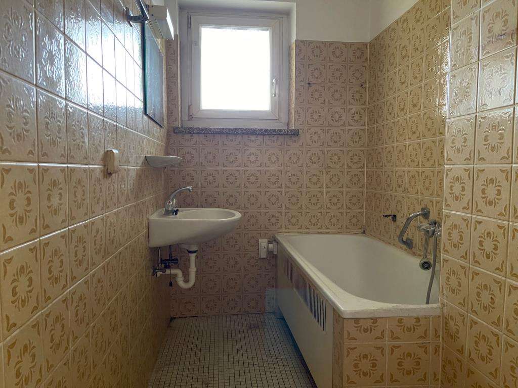 Renovierungsbedürftige, kompakte Wohnung mit Balkon in Laim zu verkaufen, München – Bild 4