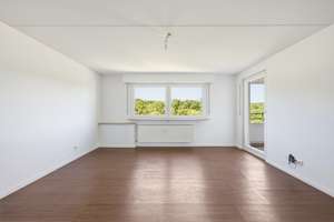 Penthouse-Feeling: Schöne 4-Zimmer-Wohnung mit Blick in den Wald – Die vollständige Adresse der Immobilie erhältst du vom Anbieter., 70469 Hohe Warte, Stuttgart – Vorschaubild 2