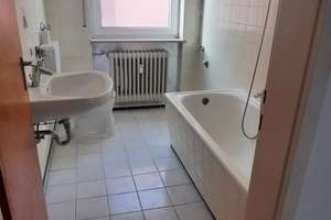 Einfache 2-Raum-Wohnung mit Balkon und EBK in Karlsruhe – Flughafenstraße 57, 76149 Neureut, Karlsruhe – Vorschaubild 2
