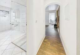 Blick ins Badezimmer