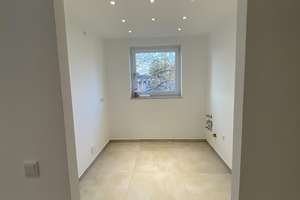 Kernsanierte 3-Zimmer-Wohnung mit Balkon,2 WCs & Luxusbad-barrierefreiem Zugang – Saidelsteig 3, 91058 Tennenlohe, Erlangen – Vorschaubild 14