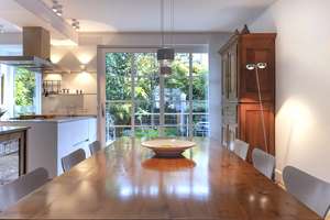 Stilvoll modernisiertes Einfamilienhaus im Dichterviertel