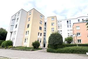Attraktive  2,5 Zimmer Wohnung mit großzügigem Garten Provisionsfrei zu erwerben! 