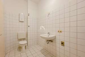 WOHNJUWEL MIT POTENZIAL! GROßZÜGIG GESCHNITTENE & HELLE WOHNUNG AM REGIERUNGSVIERTEL! PROVISIONSFREI – Alt-Moabit 137, 10557 Moabit, Berlin – Vorschaubild 14