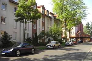 Moderne 2 Raum-Whg. inkl. Balkon, Wohnzimmer, Küche, Diele, großes Bad.