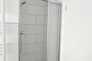 Moderne zentrale 2 ZKBB Wohnung in Bi-Heepen mit große Balkon! – Schwalbenstr. 6, 33719 Heepen, Bielefeld – Vorschaubild 2