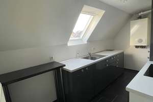 Helle, top Lage teil möblierte 2-Zimmer Dachgeschosswohnung in Stuttgart – Schmidener Straße 210C, 70374 Muckensturm, Stuttgart – Vorschaubild 3