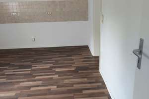 Kompakte und schöne Wohnung in der Kraftwerksiedlung – Brüder-Lang-Straße 16, 6749 Bitterfeld-Wolfen – Vorschaubild 3